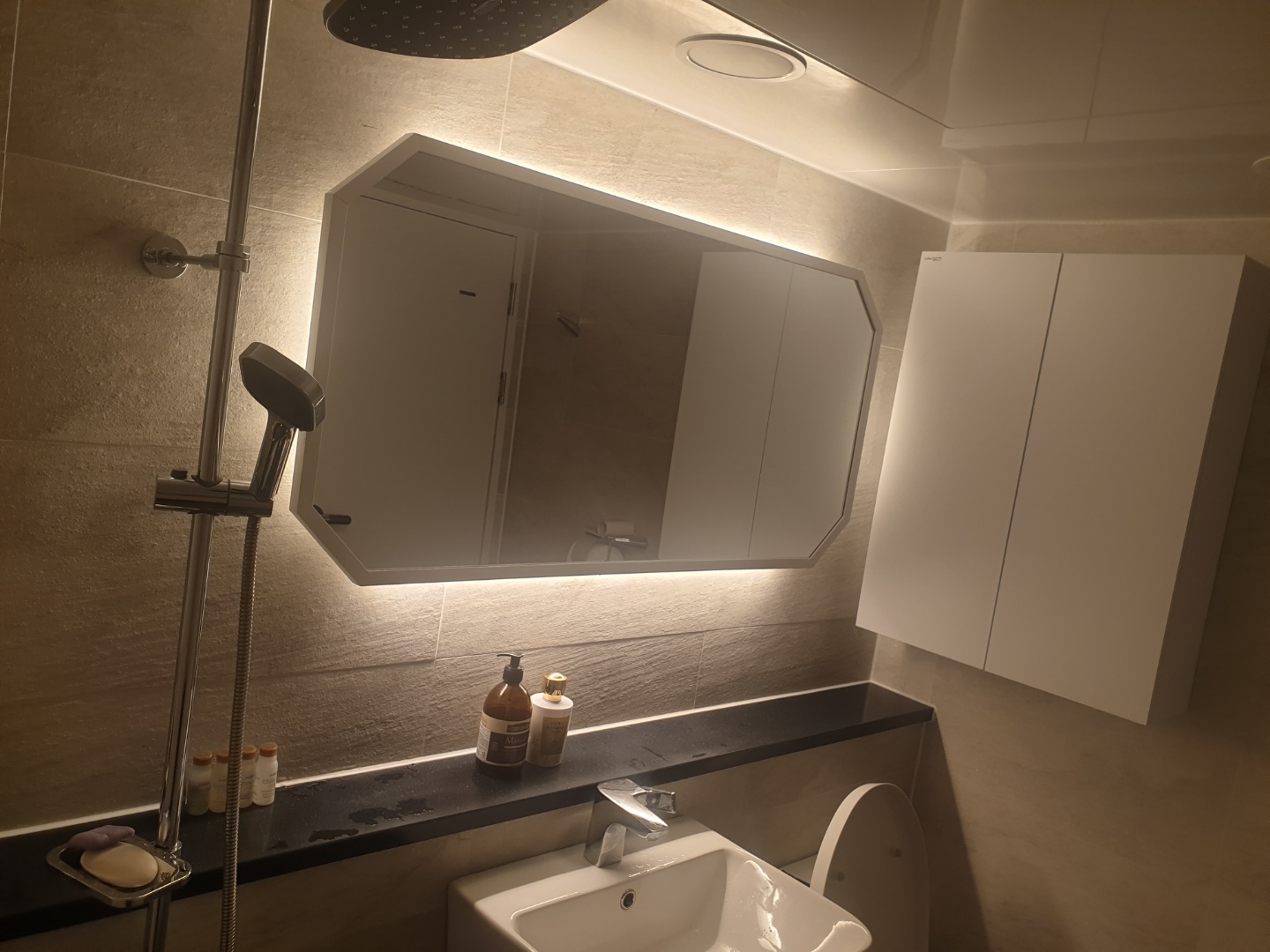 /user/f/fixyourplace/editor/2106/01694e858894f3b2065e6115b834ae1a_1624107938_0353.jpg 이미지크게보기