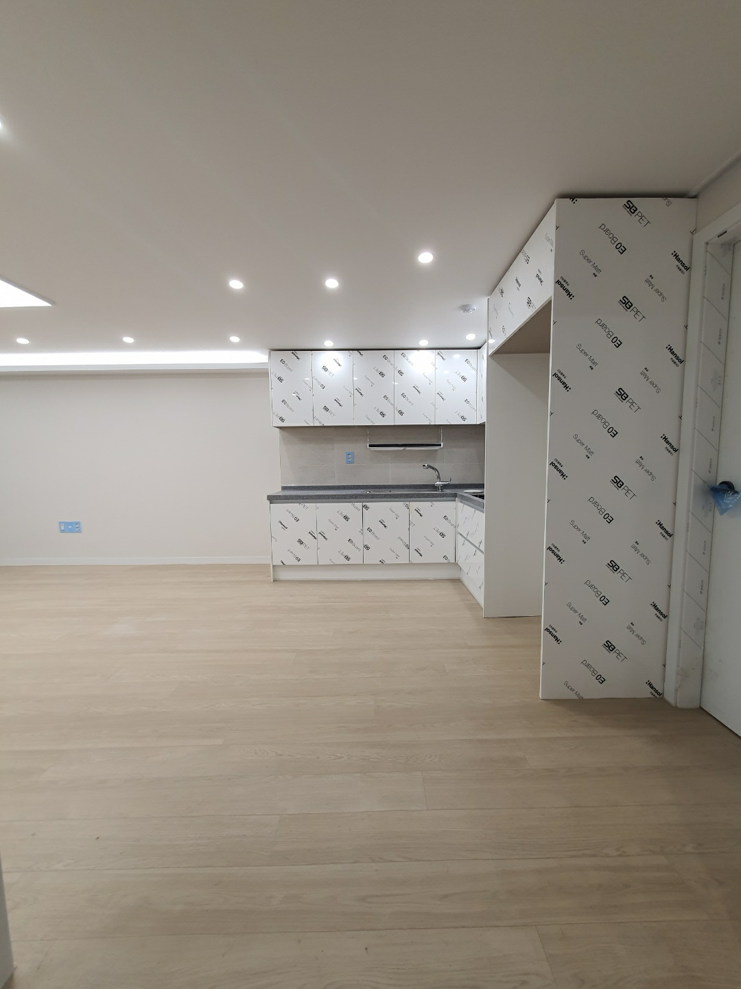 /user/f/fixyourplace/editor/2211/ef0a741570a730c793d7d4fa849239ad_1669016982_2433.jpg 이미지크게보기
